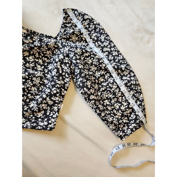 Levi's Women's Yvie Smocked Top Black Floral Cottagecore Boho Puff Sleeve Small - Picture 8 of 9